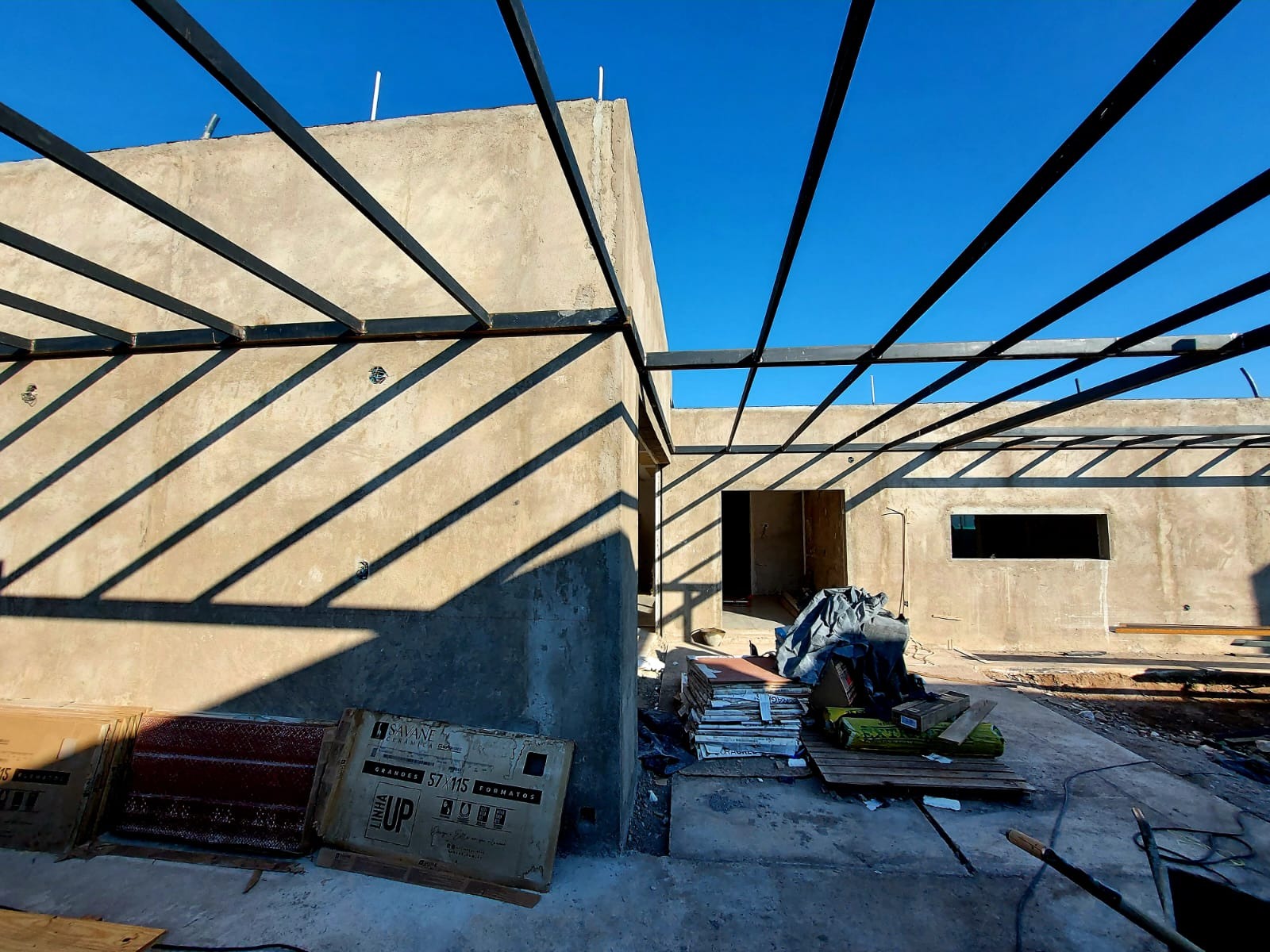 Estructura metálica en obra
