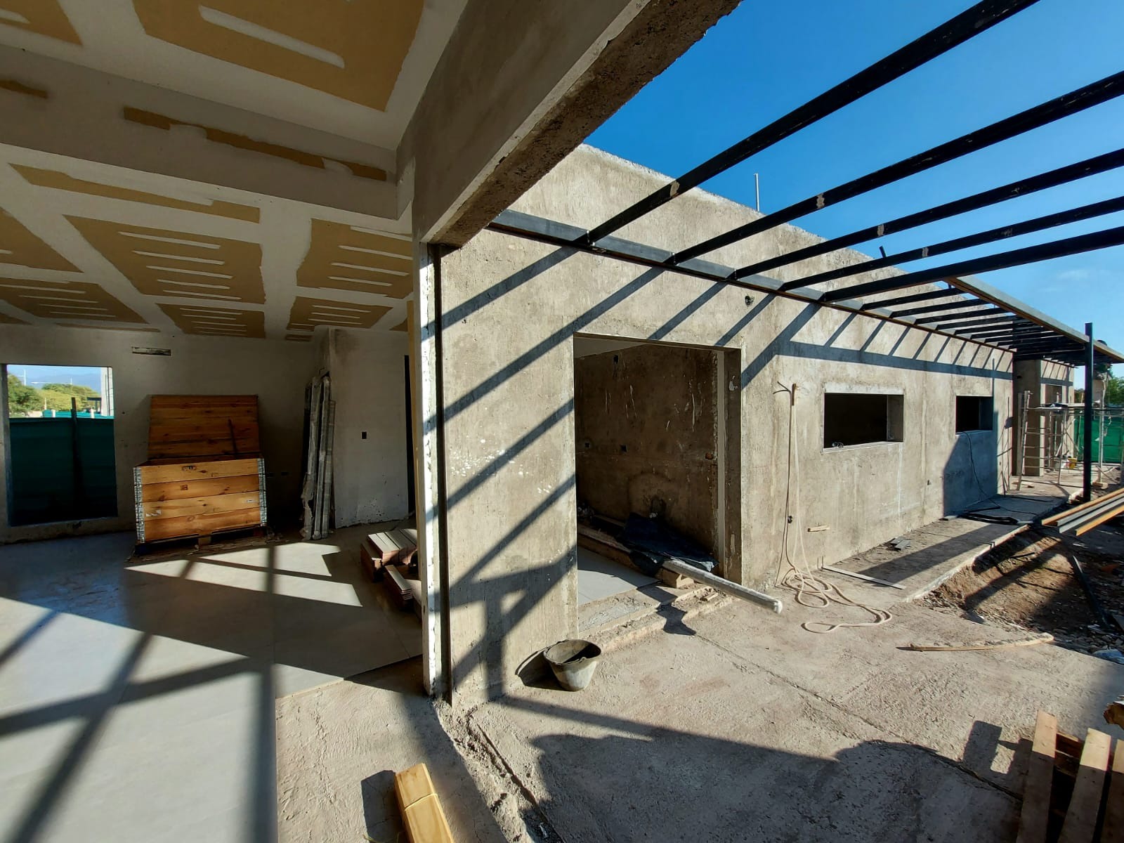 Obra de construcción realizada por Mendoza Construye