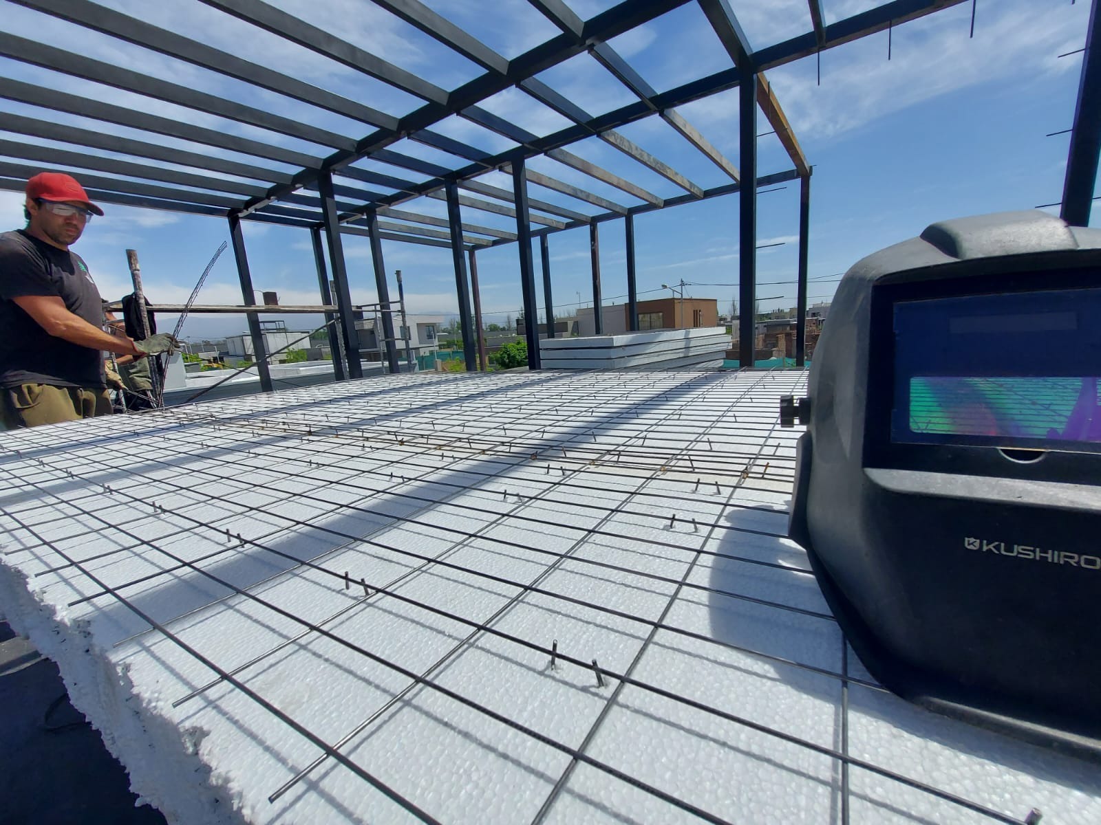 Estructura y trabajo de obra de Mendoza Construye